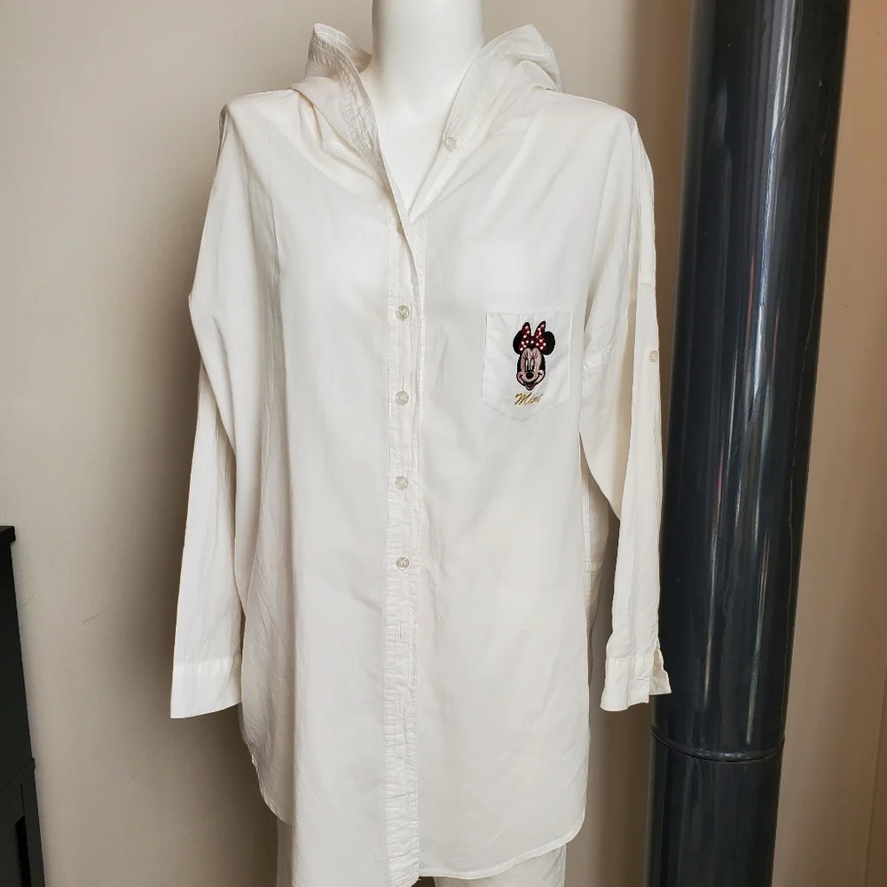 COPY - White long blouse with hoodie - Picture 2 of 7